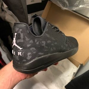 Jordan eclipse black/reflective